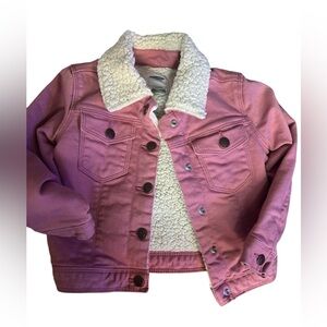 Old Navy Sherpa lined Jean jacket  Size 4T girls. Dusty rose colour. Like new.
